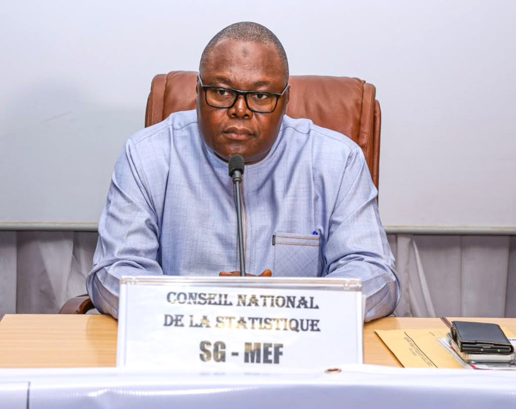 L𝐞𝐬 𝐚𝐜𝐭𝐞𝐮𝐫𝐬 𝐦𝐢𝐬𝐞𝐧𝐭 𝐬𝐮𝐫 𝐥𝐚 𝐦𝐨𝐝𝐞𝐫𝐧𝐢𝐬𝐚𝐭𝐢𝐨𝐧 𝐩𝐨𝐮𝐫 𝐫𝐞𝐧𝐟𝐨𝐫𝐜𝐞𝐫 𝐥’𝐞𝐟𝐟𝐢𝐜𝐚𝐜𝐢𝐭𝐞́ 𝐝𝐞 𝐥𝐚 𝐩𝐫𝐨𝐝𝐮𝐜𝐭𝐢𝐨𝐧 𝐬𝐭𝐚𝐭𝐢𝐬𝐭𝐢𝐪𝐮𝐞